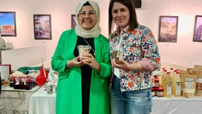 AK Parti Karabük Milletvekili Cem Şahin’in eşi Esra Şahin, Karabük