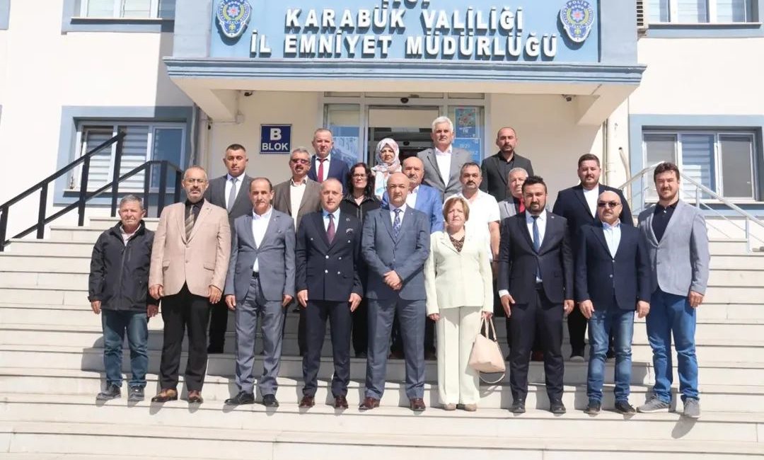 Milliyetçi Hareket Partisi Karabük İl Başkanı Cenk Gedikoğlu, ilçe başkanları,