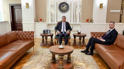 Kardemir Yönetim Kurulu Başkanı Muhammed Ali Oflaz, Vali Mustafa Yavuz’a