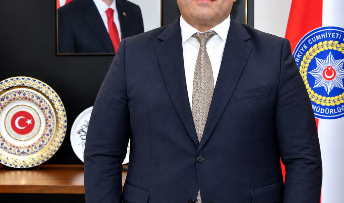 İstanbul Fatih İlçe Emniyet Müdürü iken 1.Sınıf Emniyet Müdürü rütbesine